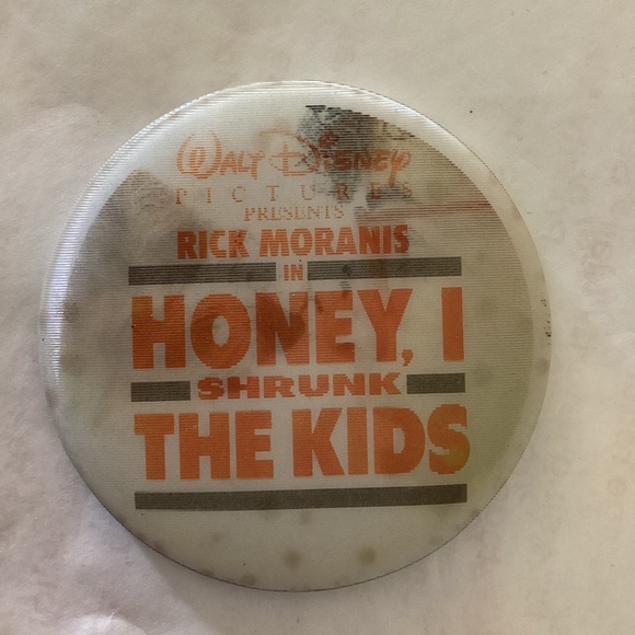 Vintage Honey I Shrunk The Kids Movie Promo Lenticular Button Pin Pinback Disney - Picture 1 of 5